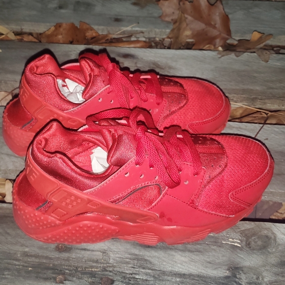 Nike Huarache Run "Big Kids" Shoes (pre-loved) - Picture 1 of 11